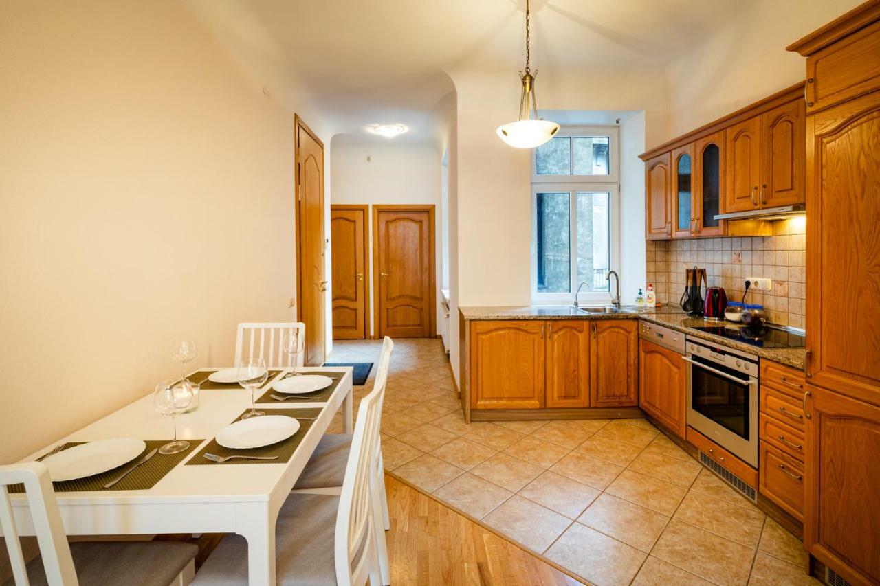 Dzirnavu Street Apartment In City Center รีกา ภายนอก รูปภาพ
